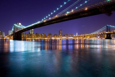 Brooklyn Köprüsü ve Manhattan Bridge Doğu Nehri, Manhattan, New York City, New York, Amerika Birleşik Devletleri