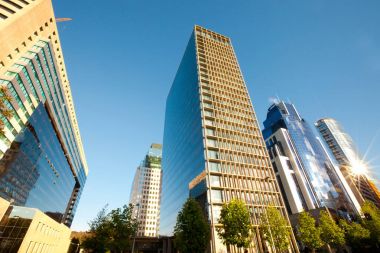 Las Condes bölgesinde, Santiago, Şili, modern binaların manzarası