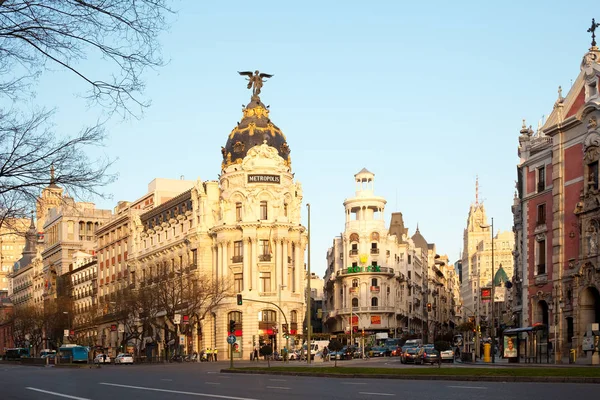 Madrid Spain April 2010 Gran Iconic Metropolis Building Sourrounded Trational — Stock Photo, Image