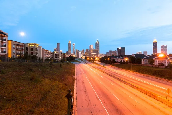Pusta Autostrada Świcie Downtown Atlanta Georgia Stany Zjednoczone Ameryki — Zdjęcie stockowe
