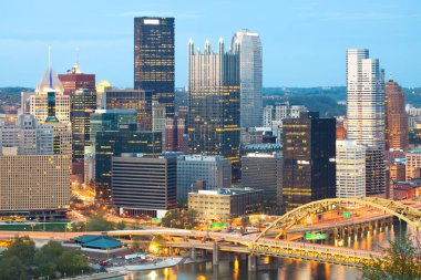 Merkezi iş bölgesi, şehir merkezinde, Pittsburgh, Pennsylvania, ABD, gökdelenlerin detay