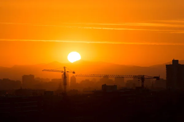 Εργοτάξιο Στο Ηλιοβασίλεμα Στην Περιοχή Las Condes Στο Σαντιάγκο Της — Φωτογραφία Αρχείου