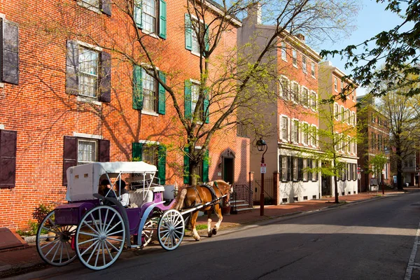 Filadelfia Pensilvania Estados Unidos Abril 2011 Turista Carro Caballos Dibujado — Foto de Stock