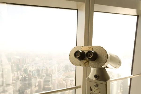 Münzferngläser Sky Walk Observatory Etage Des Shanghai World Finance Centre — Stockfoto