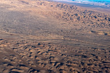 Atacama Çölü, Şili 'den geçen bir yolun havadan görünüşü