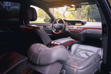 iş arabayı İçişleri.