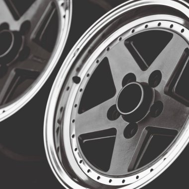 Jantlar araba alaşım tekerlek yakın çekim.