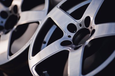 Yeni grafit spor jantlar yakın çekim