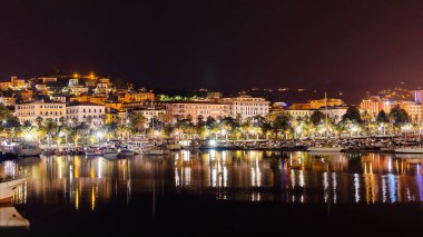 Geceleri La Spezia seti