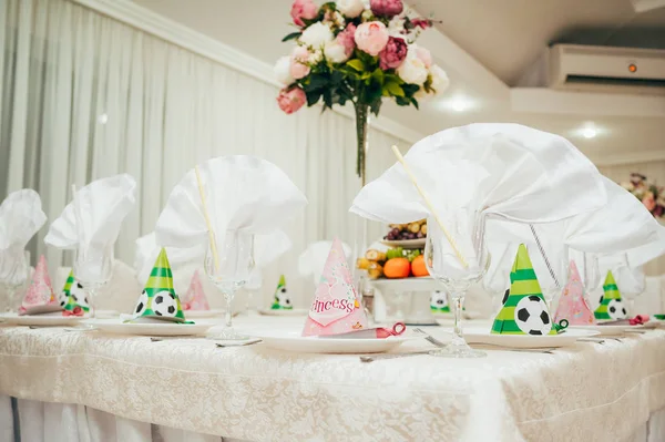 Mesa de aniversário das crianças — Fotografia de Stock