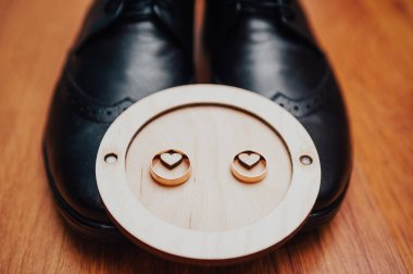 Yüzükler düğün gününde