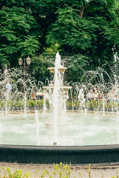 Active fountain in the city — Stock Photo, Image