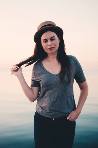 Young Stylish Woman Posing Outdoor City Having Fun Summer Sunset — Stock Photo, Image