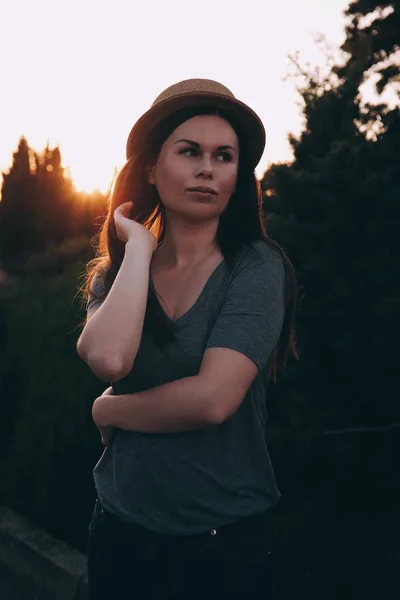 Young Stylish Woman Posing Outdoor City Having Fun Summer Sunset — Stock Photo, Image