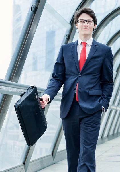Junior executive dynamic in business trip — Stock Photo, Image