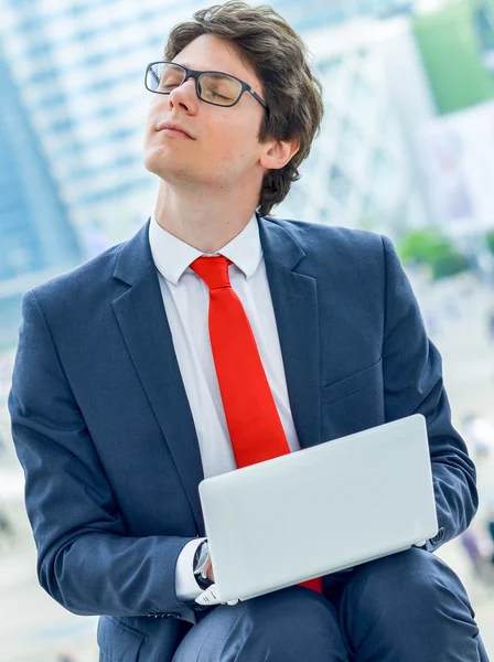 Entspannung nach einer Phase der Arbeit oder Anspannung — Stockfoto