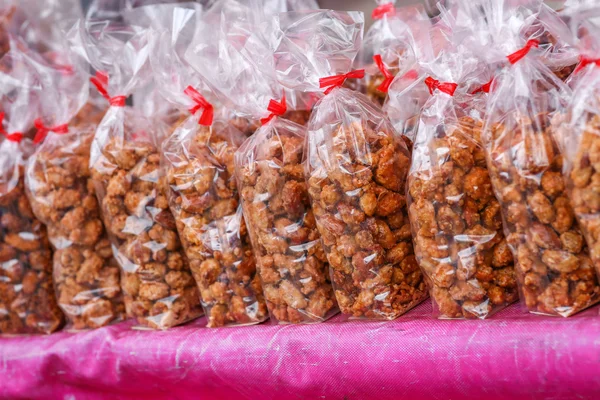 Aperitivos de cacahuete bien empaquetados — Foto de Stock