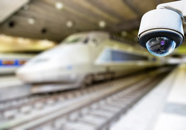 Kamery CCTV w stacja kolejowa — Zdjęcie stockowe