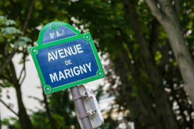 Avenue Marigny Avenue Champs Elysees yakınındaki sokak tabak. PA