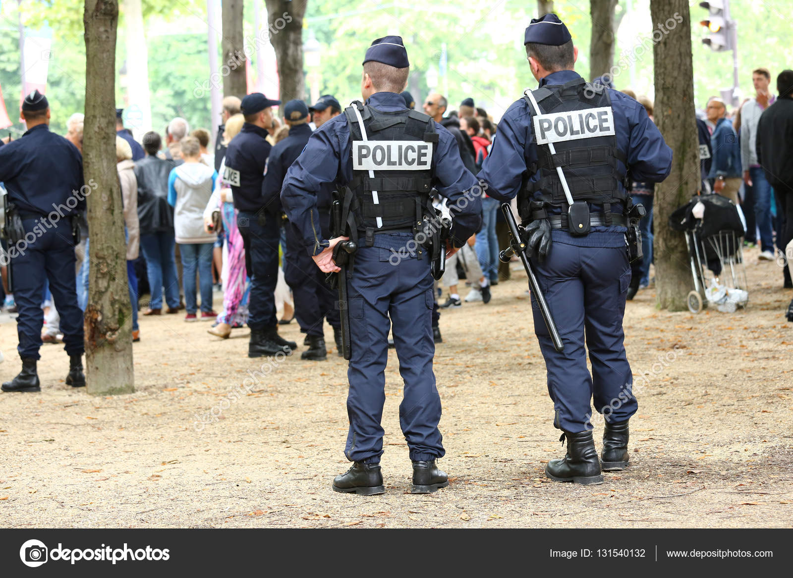 Paris, France 14 juillet 2014 Patrouille de police française