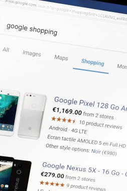 Paris, Fransa - 03 Ocak 2017: Google alışveriş m yakın çekim