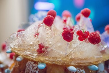 portre üzerinde düğün, düğün pastası