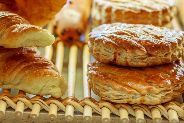 Closeup on apple turnovers in french pastry — Stock Photo, Image