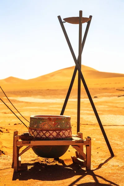 Tradicional albergue nómada bereber en el desierto Marruecos — Foto de Stock