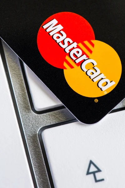 Benon, France - Feb 08, 2017: MasterCard credit card on keyboard — Stock Photo, Image