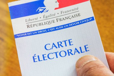 Paris, Fransa - 28 Nisan 2017 cumhurbaşkanlığı seçim kartı 2017:French ve çalıstayları seçimleri
