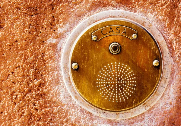 Gamla bell knappen på en villa i Italien — Stockfoto