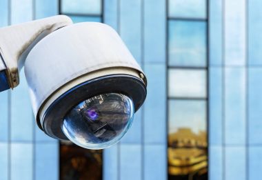 CCTV güvenlik kamera blury iş arka plan üzerinde kurma ile bir şehirde