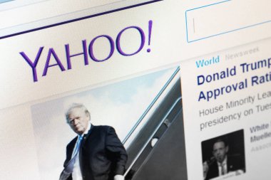 Paris, Fransa - 14 Haziran 2017: Yahoo, Amerikan çokuluslu teknoloji şirketi için resmi web sitesi ana sayfası