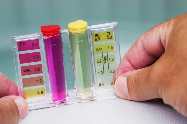 Jakuzi spa havuzu bakım testi, Ph klor ve bromür seviyesi