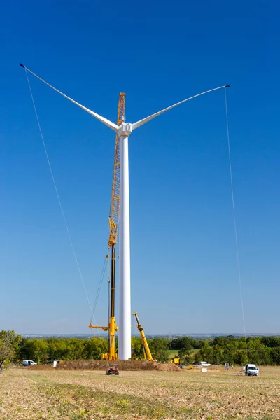 Installation of a wind turbine in wind farm construction site — Stock Photo, Image