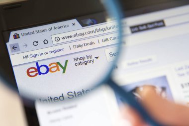 Paris, Fransa - 19 Ekim 2017 : EBAY web sitesinin kapanışı