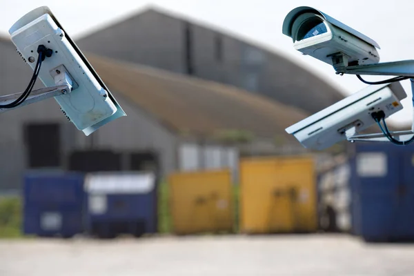 Närbild på säkerhet Cctv kamera eller surveillance system för industriella platsskydd — Stockfoto