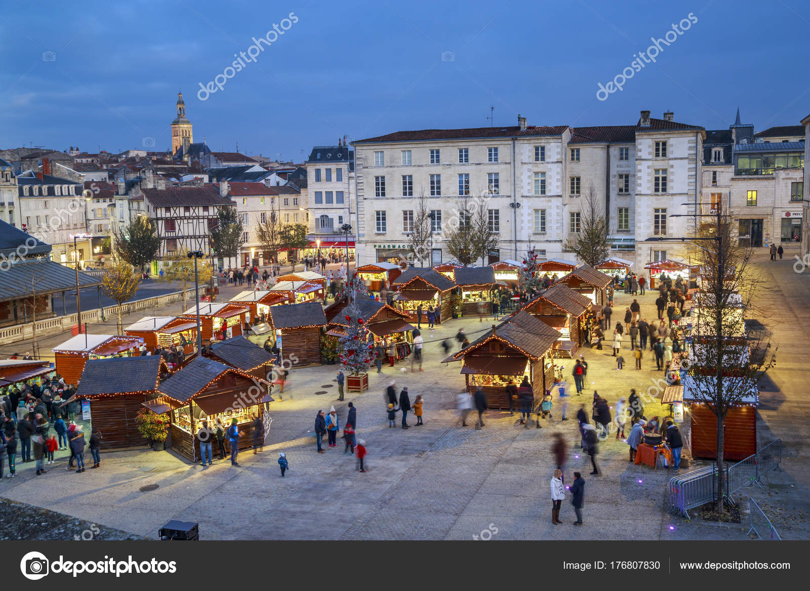 Niort, Frankreich 3. Dezember 2017: Panoramablick auf niort