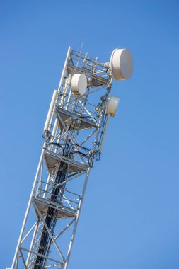 Paris, Fransa - Eylül 3, 2016: 4g telefon ağ röle anten