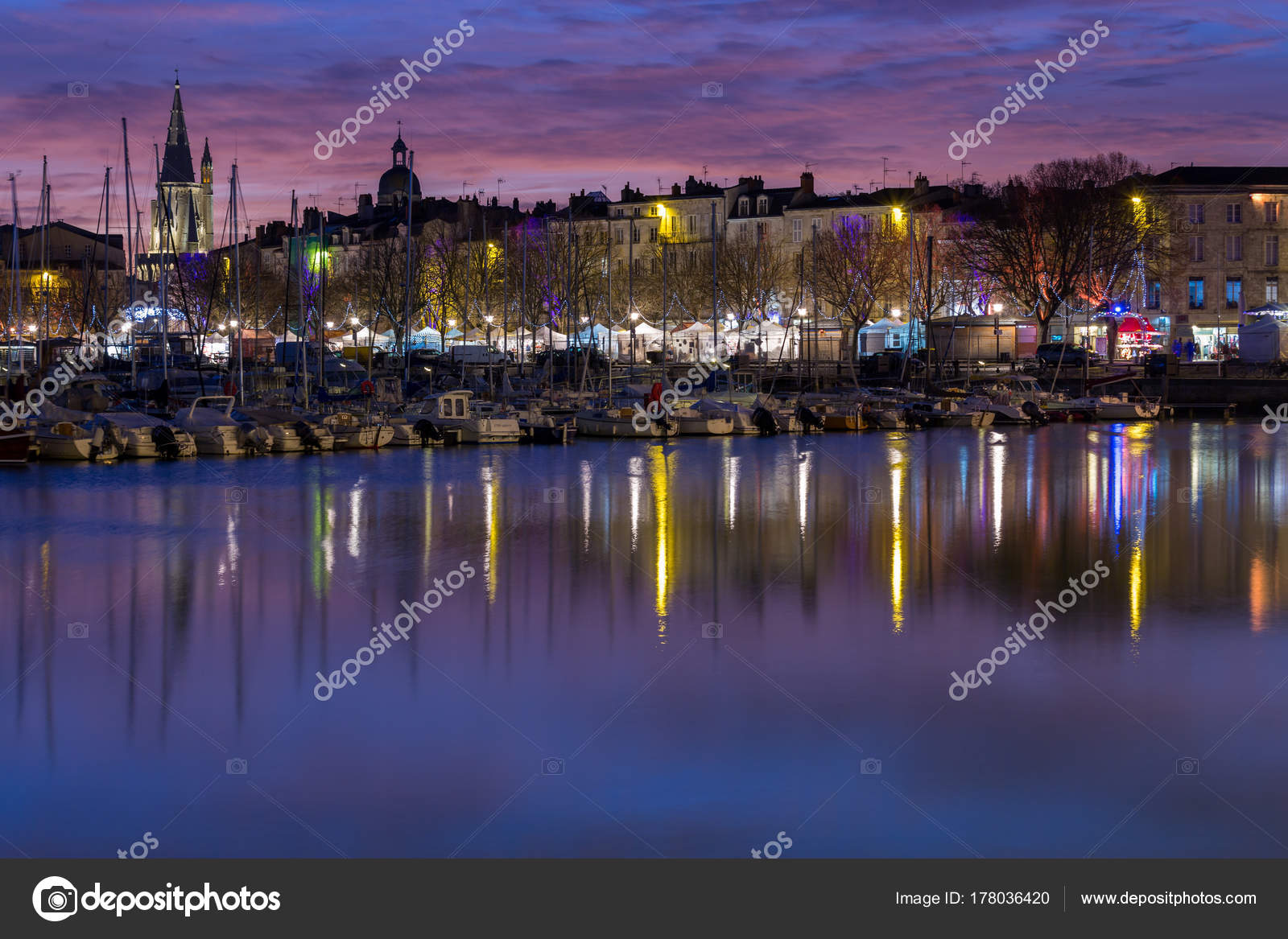 Port De Nuit Avec Coucher De Soleil Magnifique La Rochelle