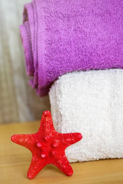 带海星的毛巾概念美容健康水疗和保健. — 图库照片
