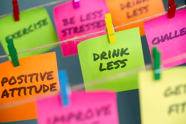 Nota el concepto de motivación para dejar de beber bebidas azucaradas o alcohólicas — Foto de Stock