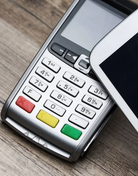 Contactless payment with mobile phone