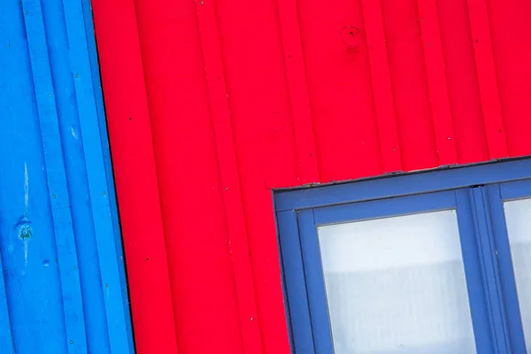 Kırmızı Mavi Renkli Balıkçı Kulübeleri Close — Stok fotoğraf