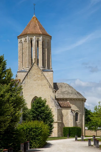 Exterior view of a Catholic Church under bue sky — Stock Photo, Image