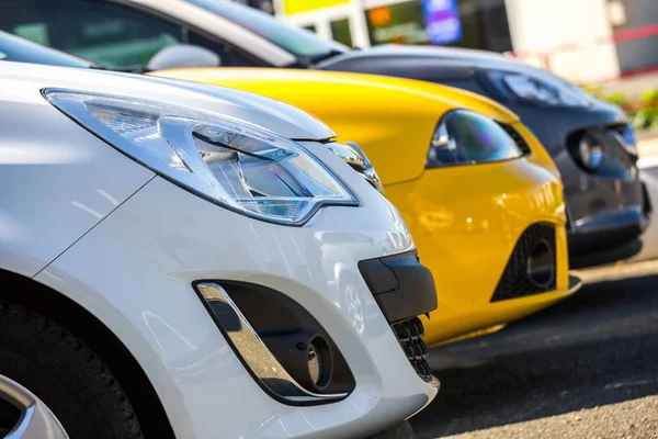 Closeup of headlight of car under sunny day — Stock Photo, Image