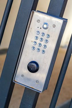 bir evin girişinde video Interkom