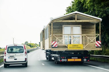 olağanüstü konvoy mobil ev taşıma
