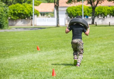 CrossFit Koç gösteri egzersiz