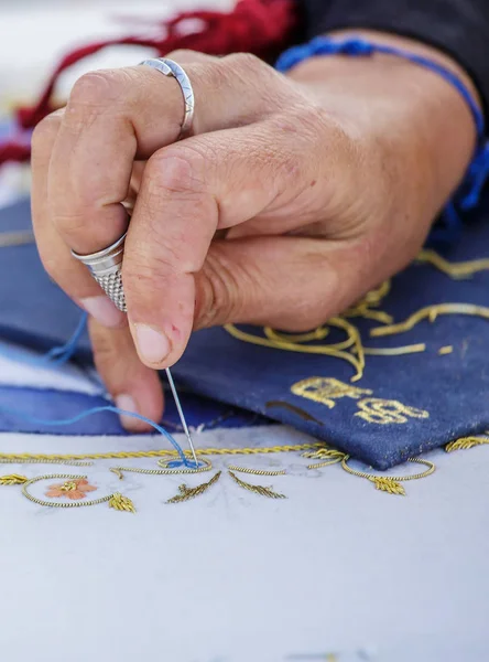 Brouage Frankrijk Juni 2016 Close Van Vrouw Kunstenaar Hand Productie — Stockfoto